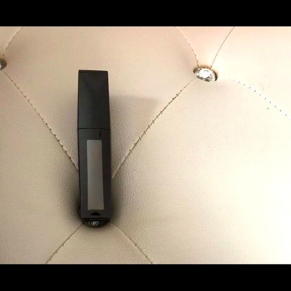 NEW Estée Lauder Pure Color Envy Vinyl Liquid Lipcolor 04 - Shameless - Picture 4 of 12